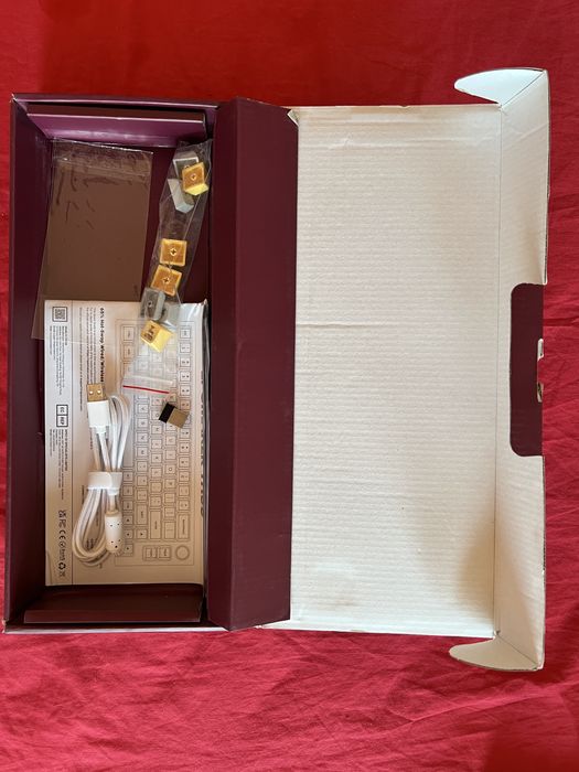 Custom клавиатура Epomaker TH66