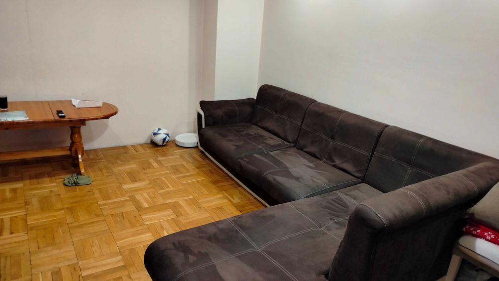 Ъглов диван в добро състояние