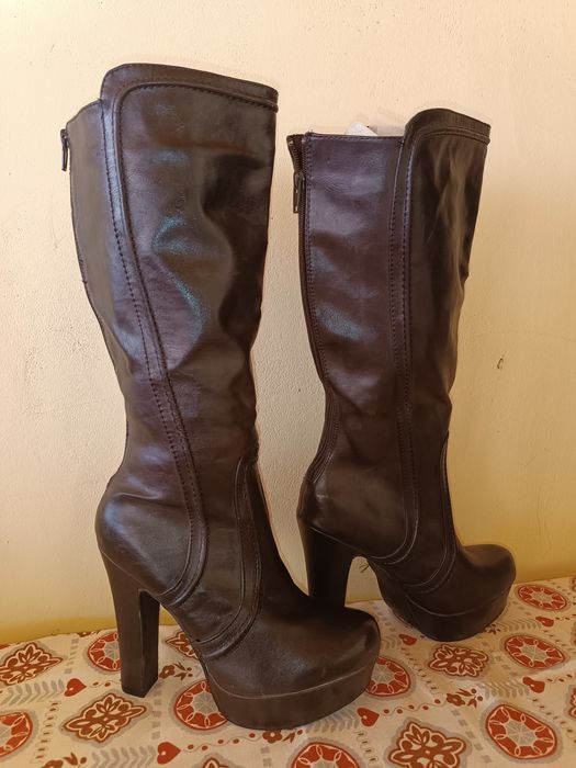 Cizme Catwalk nemtesti 100% 60lei