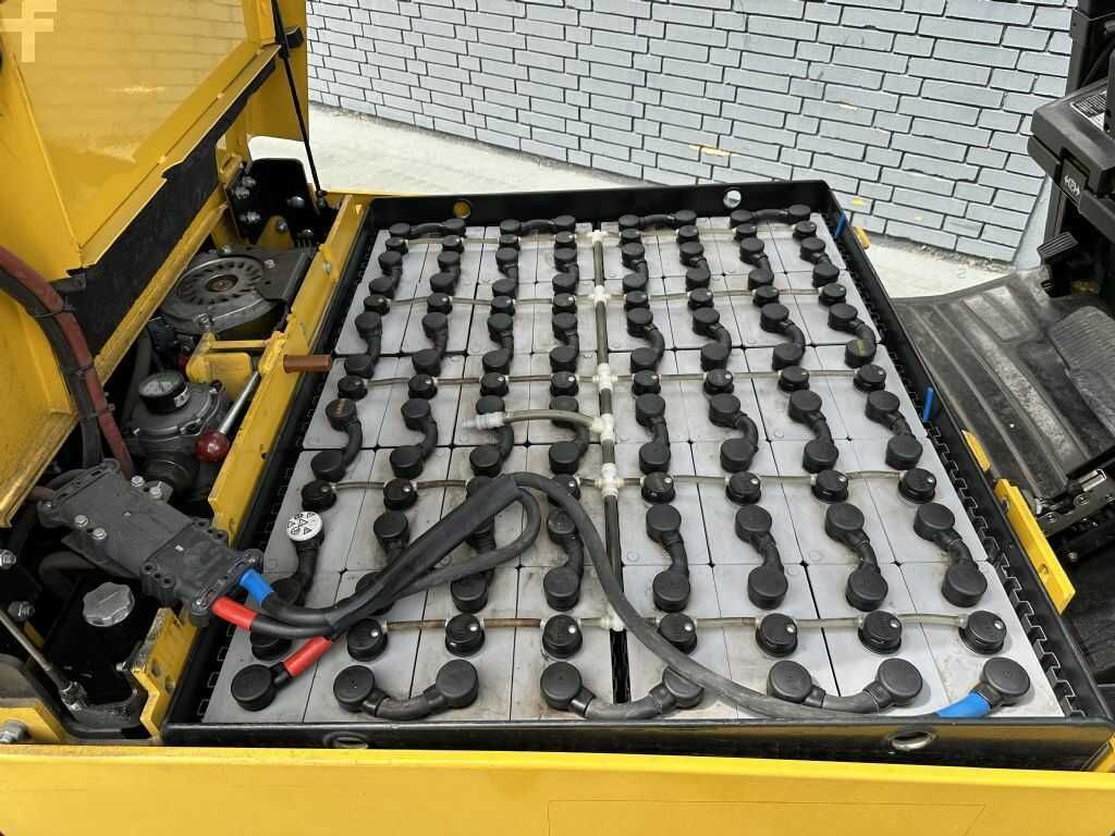 Stivuitor Electric 3,0 tone Electrostivuitor 3000 kg Triplex 5,0 metri