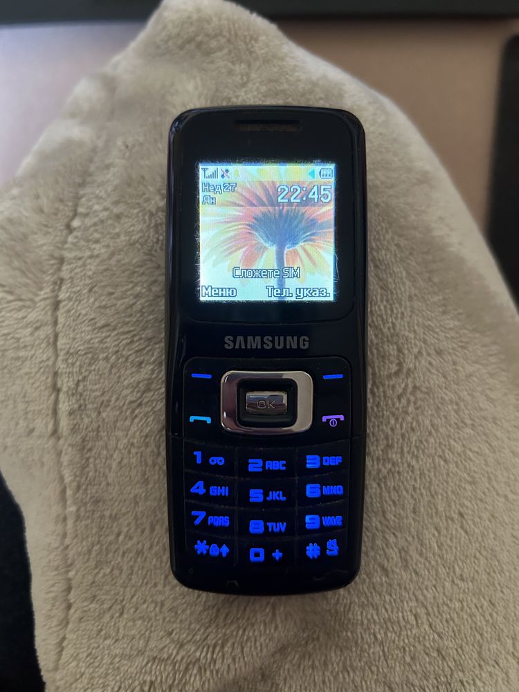 Мобилен телефон Samsung с копчета