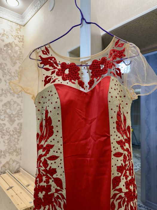 Продаю платье носила один раз