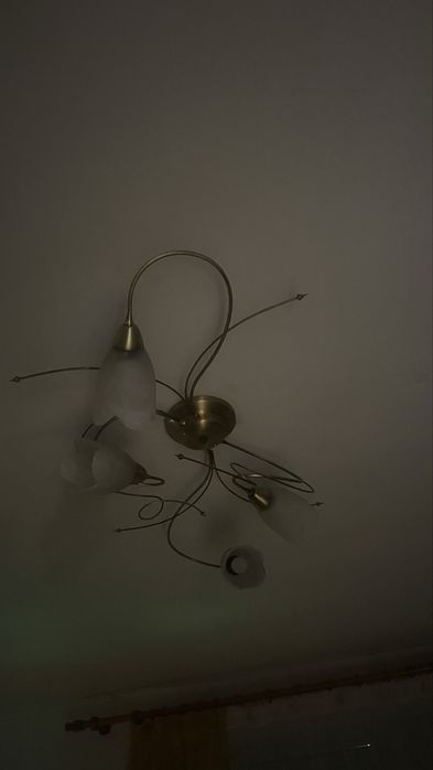 Полюлей и ношни лампи в комплект