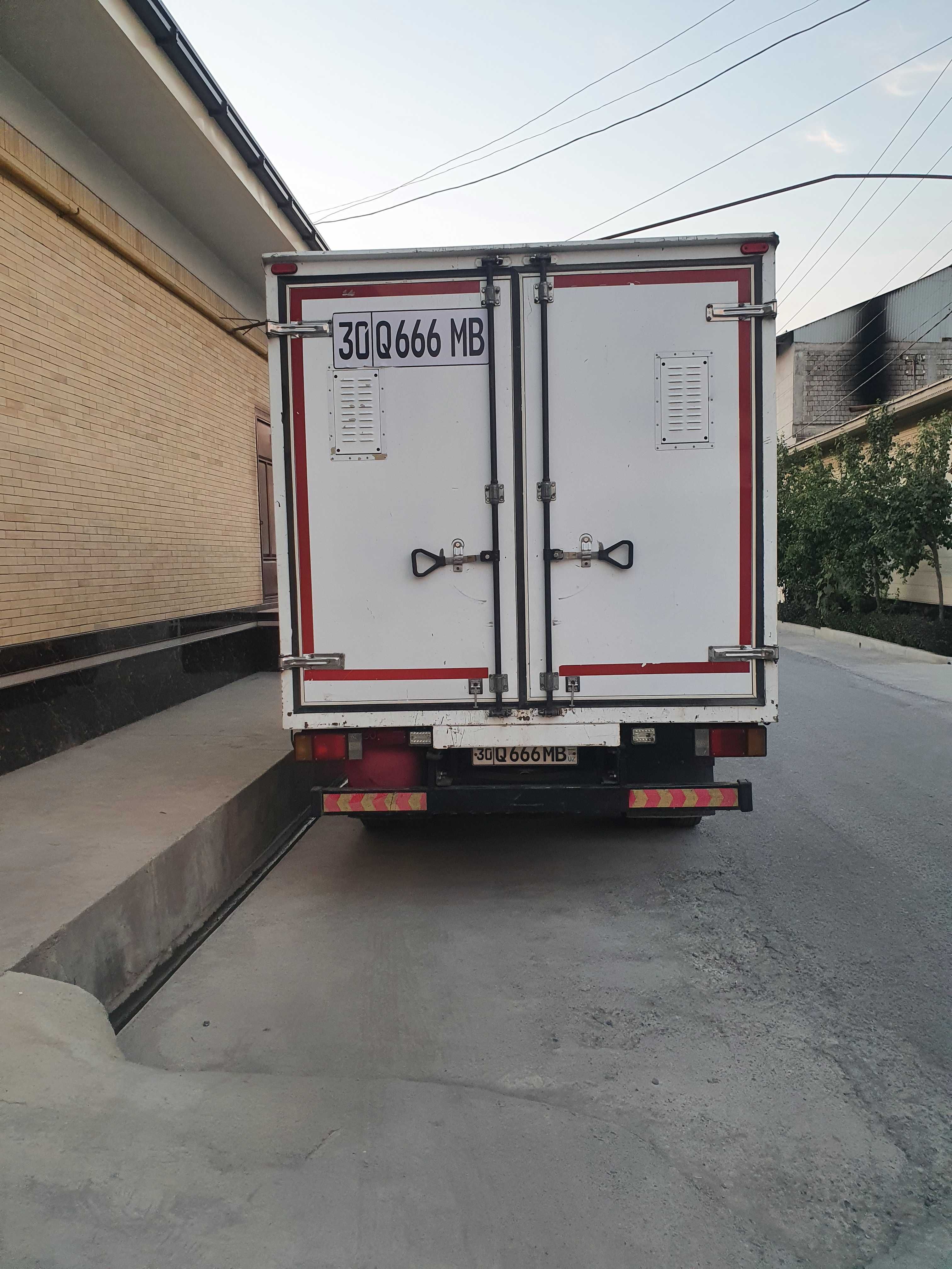 ISUZU NQR79pl zavodskoy