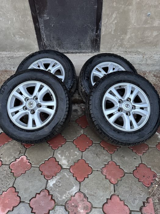 Комплект колес Toyota land cruiser 200 yokohama geolandar