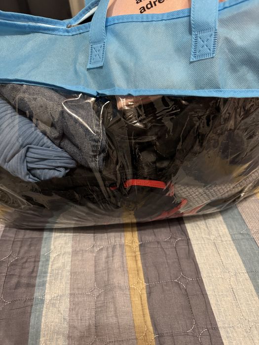 Отдам пакет с вещамии