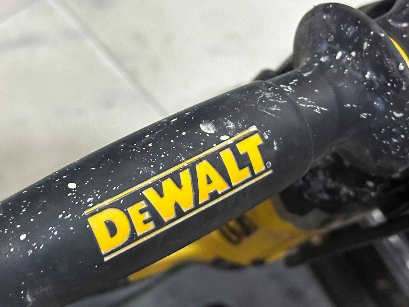 Перфоратор DEWALT D25144K-QS