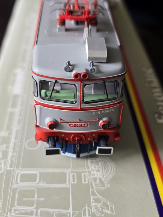 Locomotiva  40-0910-6 CFR Marfa