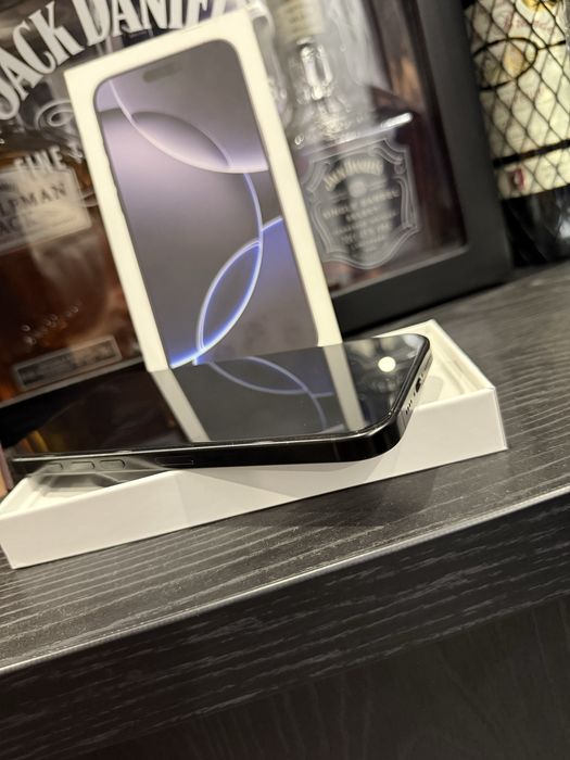 Iphone 16 pro max 1TB - в гаранция до 11.2026