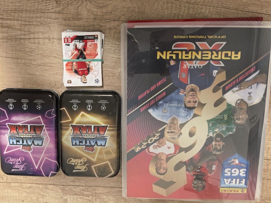 Cartonașe colecție fotbal plus album