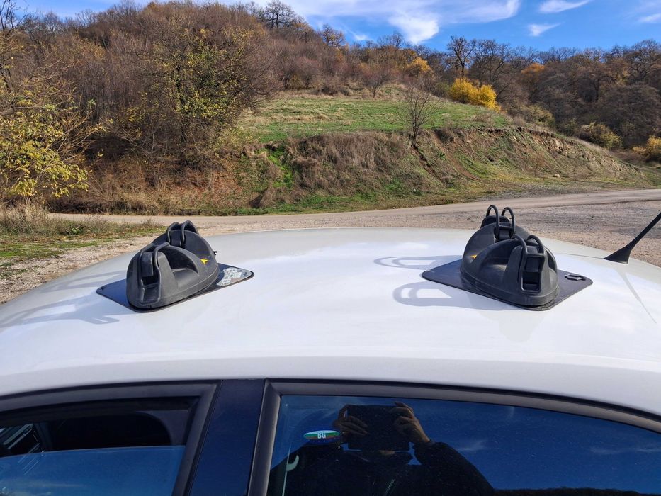 Магнитен ски багажник за 2 чифта ски