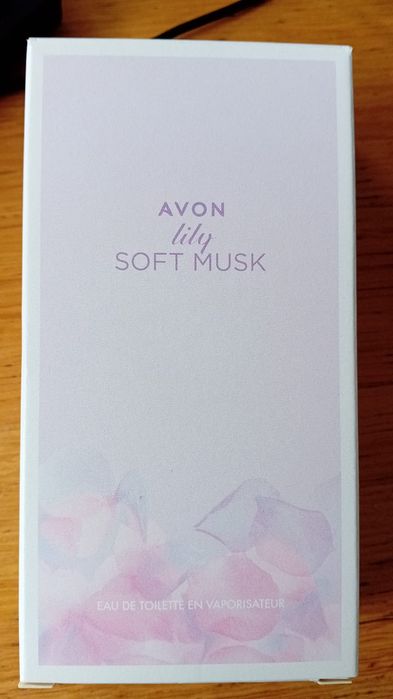 Apa de toaleta Avon Lily Soft Musk