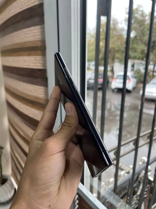 Samsung galaxy s23 ultra 5G 12/256gb holati 9/10