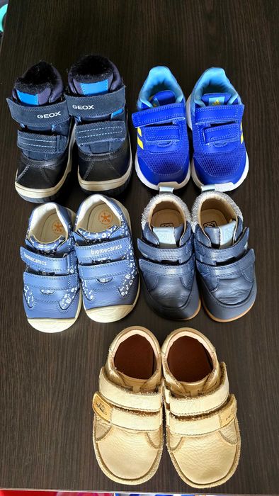 Детски обувки, различни номера за момче