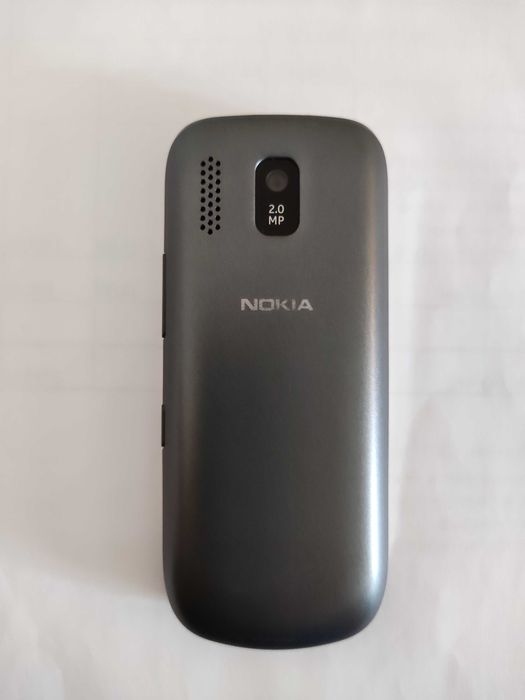 Телефон Nokia Asha 203