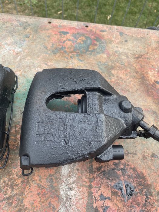 Etrier frana Ford Focus 2 stanga dreapta Fata 1.6 benzina