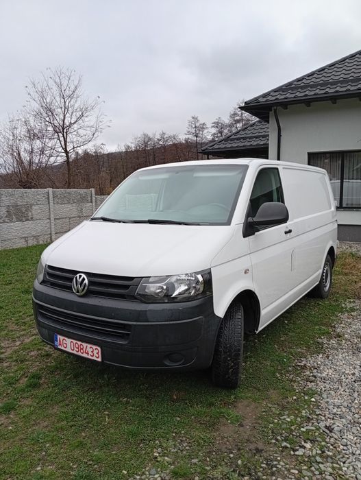 Vând autoutilitara Volkswagen Transporter T5,an de fabricație 2015,TDI