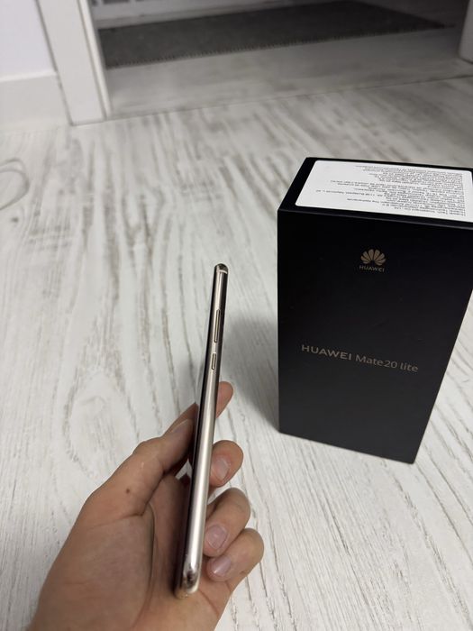 Huawei mate 20 lite cu Smartwatch nou CADOU