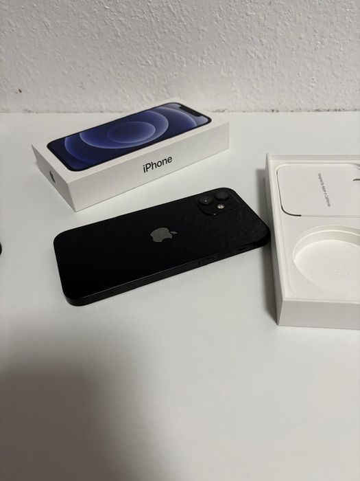 iPhone 12 in stare foarte buna
