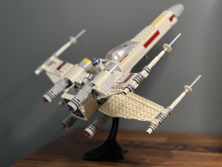 Поставка за LEGO кораб от Междузвездни войни