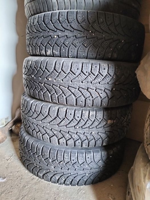 Продам резину R15 зимняя