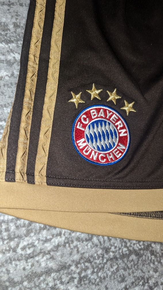 Adidas shorts pantaloni scurți pants football fotbal FC Bayern nike