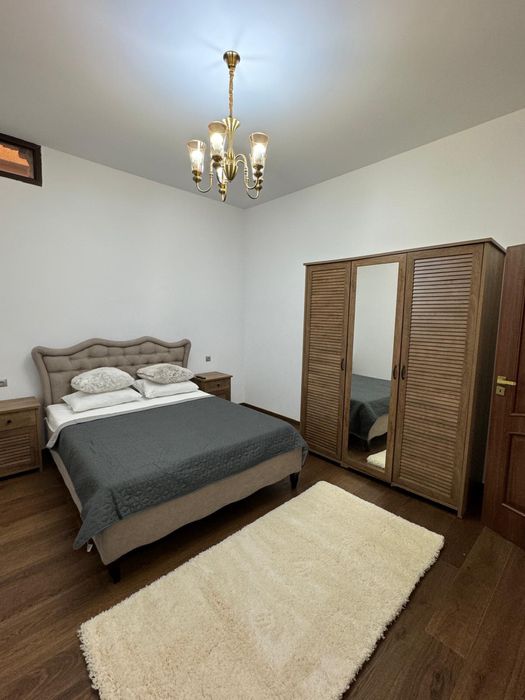 Apartament 3 camere ultracentral la casa de Inchiriat