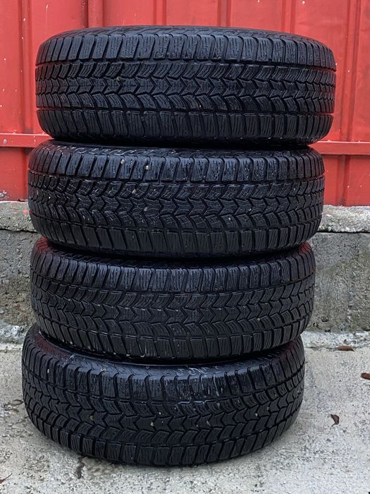 Vand 4 buc anvelope iarna Debica Frigo HP2, 215/65R16, DOT 2023