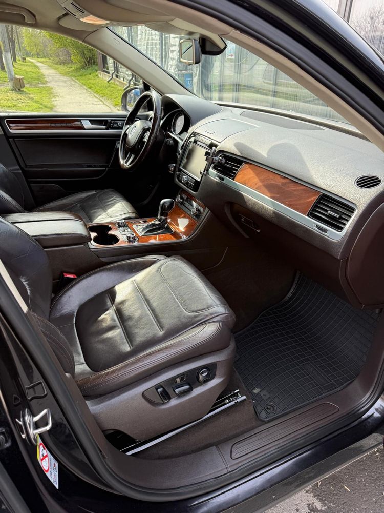 VW Touareg 3.0 tdi Perne, jante 20”, piele, scaune cu memorie schimb