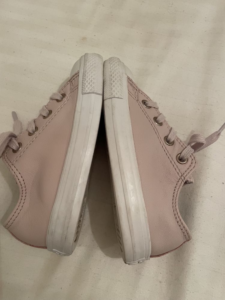 Converse roz pal din piele naturala marimea 24