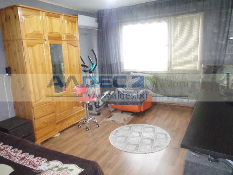 Продава се Тристаен апартамент в Радомир - 94 кв.м за 852 €/кв.м - Снимка #7