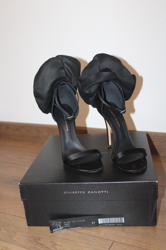 Sandale Giuseppe Zanotti