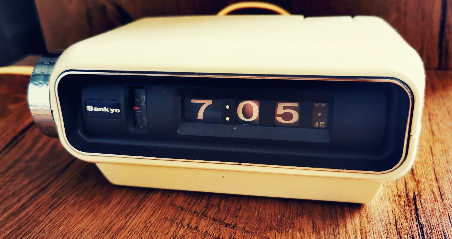 Ceas de masă Sankyo roll on flip clock retro vintage colecție anii 70