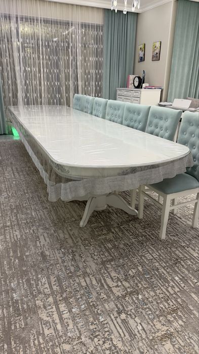 Стол для гостиной