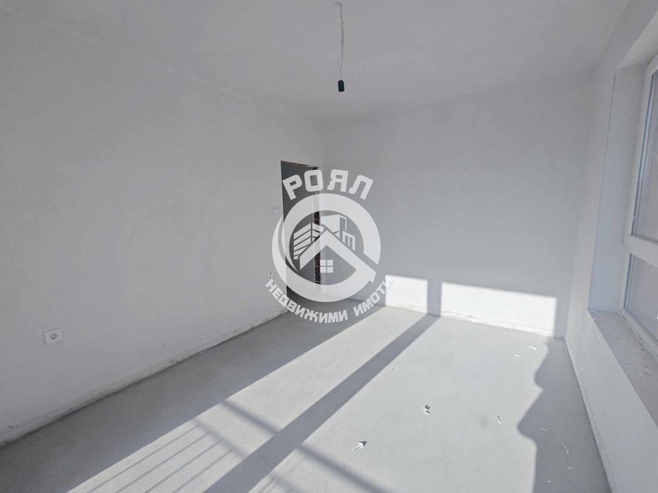 Продава се Тристаен апартамент в Пловдив, Коматевски възел - 102 кв.м за 1098 €/кв.м - Снимка #6