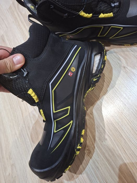 Работни дрехи и обувки