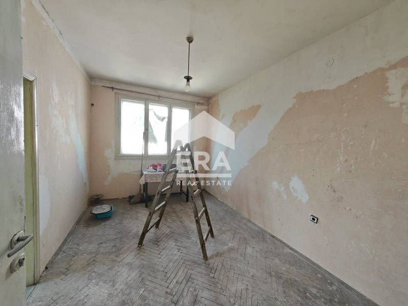 Продава се Четиристаен апартамент в Силистра, Център - 85 кв.м за 1059 €/кв.м - Снимка #4