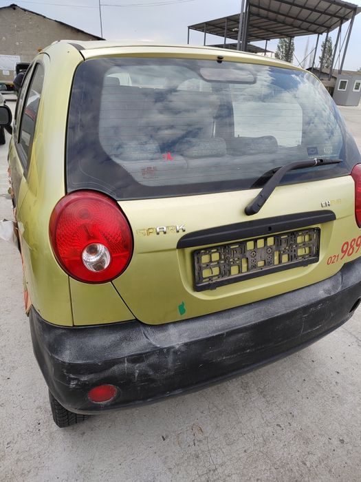 Dezmembrez Chevrolet Spark