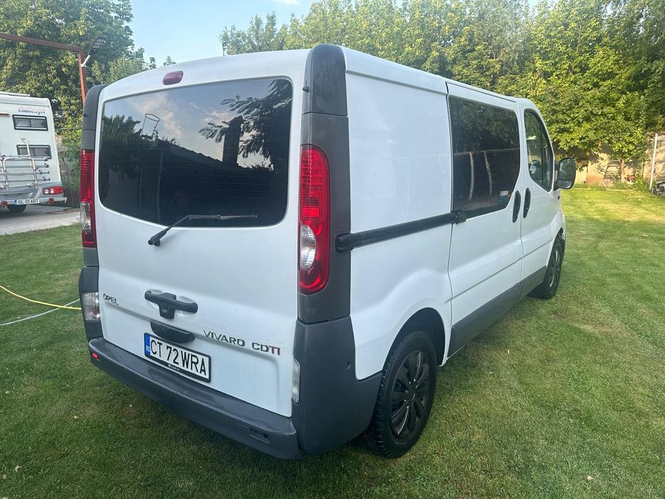Opel vivaro 2.0 cdti ,ac...