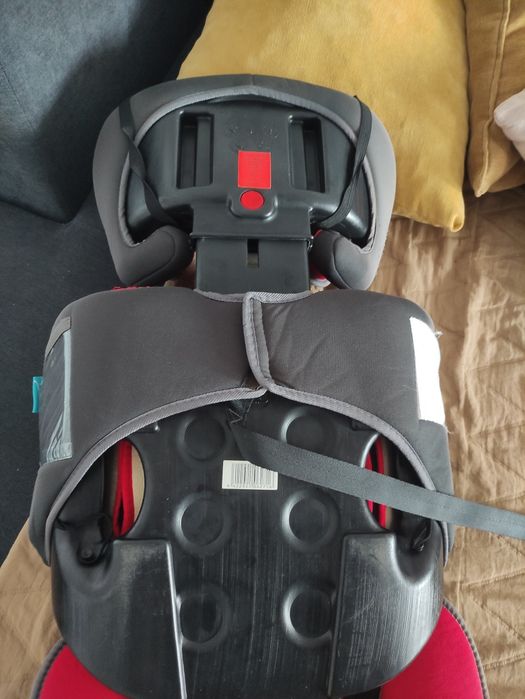 Scaun auto ajustabil U-Grow BXS-208GR, 9-36 Kg, Negru/Rosu