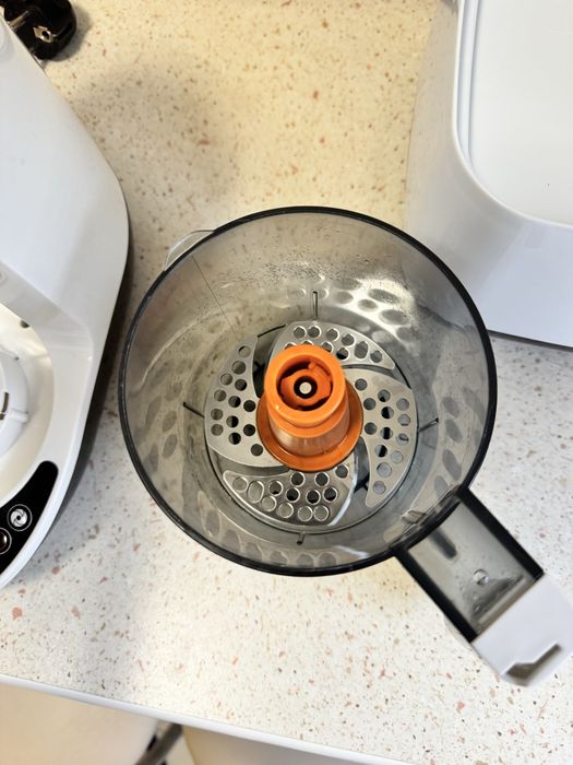 Baby Brezza food maker Deluxe