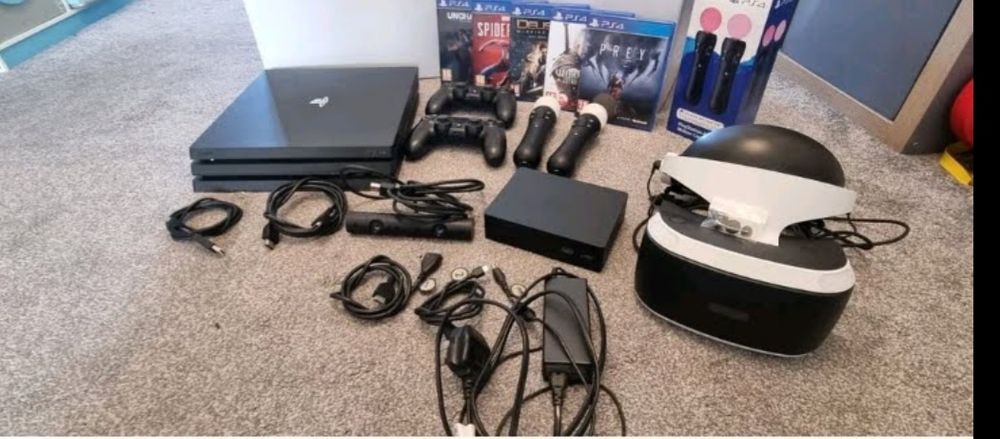 PS4 Pro + VR шлем + Move + 10 игр – полный комплект