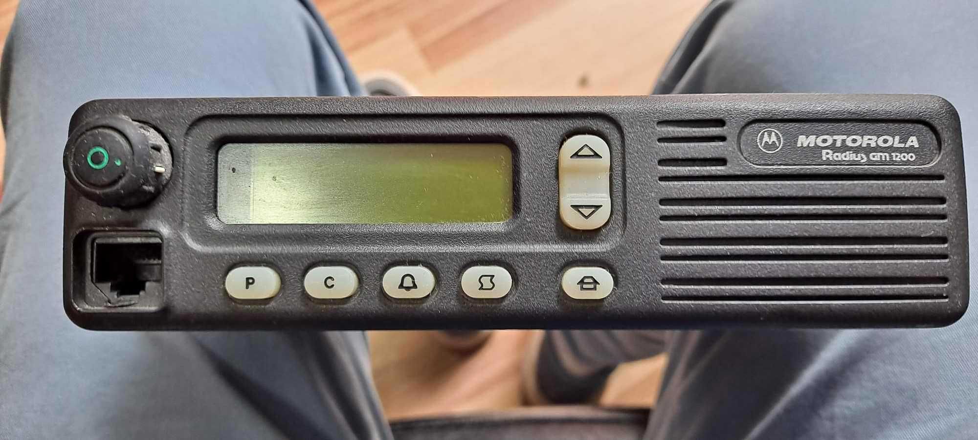 Statie radio UHF Motorola Radius GM 1200