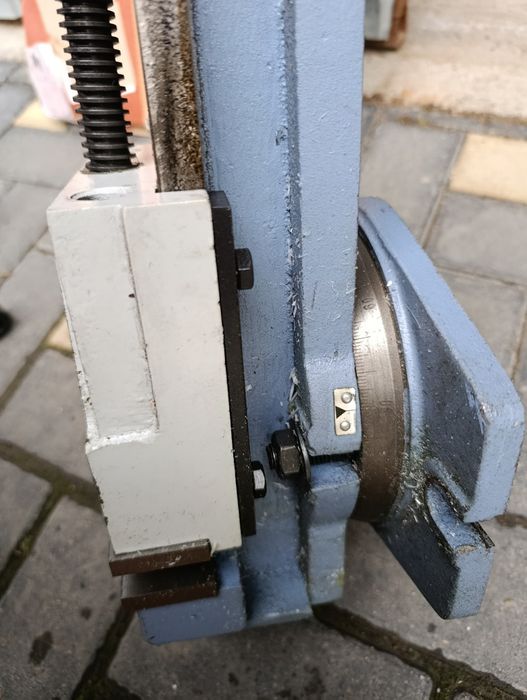 Menghina de precizie Bernardo pentru freza