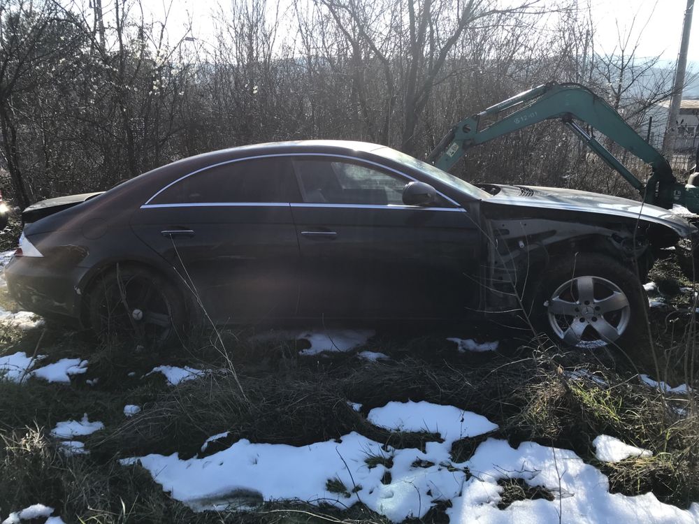 Продавам Mercedes CLS 320 CDI НА ЧАСТИ!