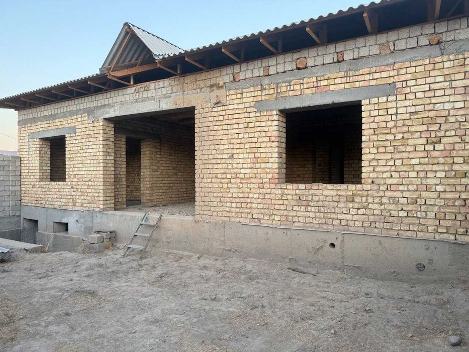 Yangi hayot tumani Yangi Gulzor mahallada karobka holatda arzon uy