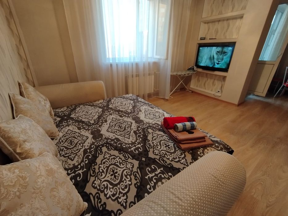 Сдается 1 ком кв посуточно Сатпаева оесторан туран