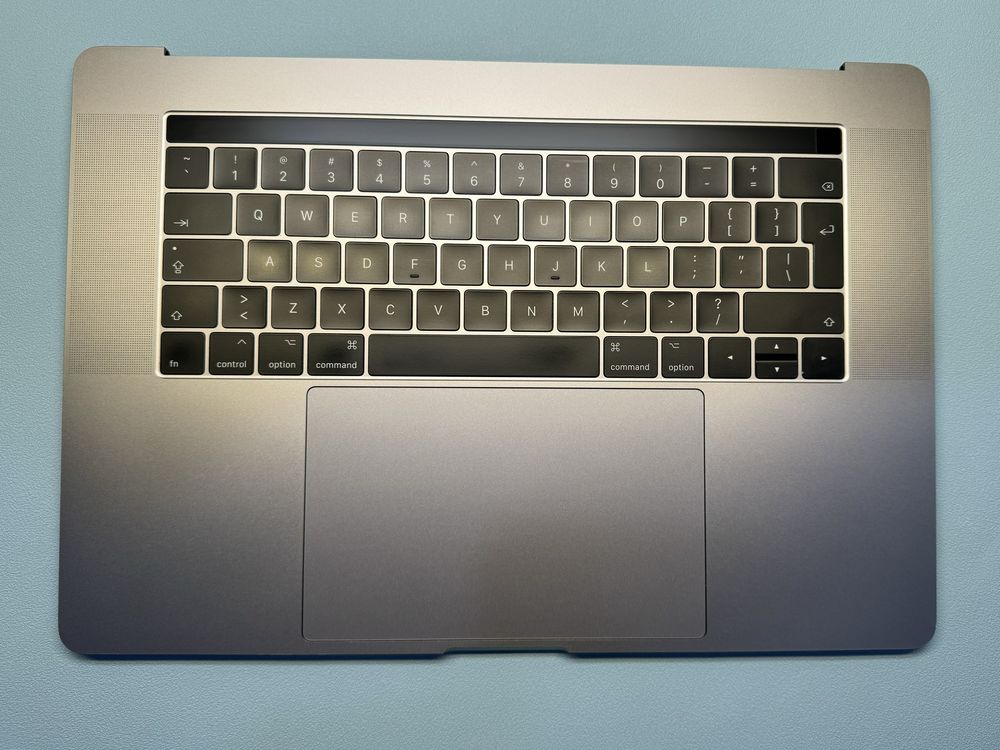 Topcase cu tastatura si baterie MacBook Pro 15 A1707