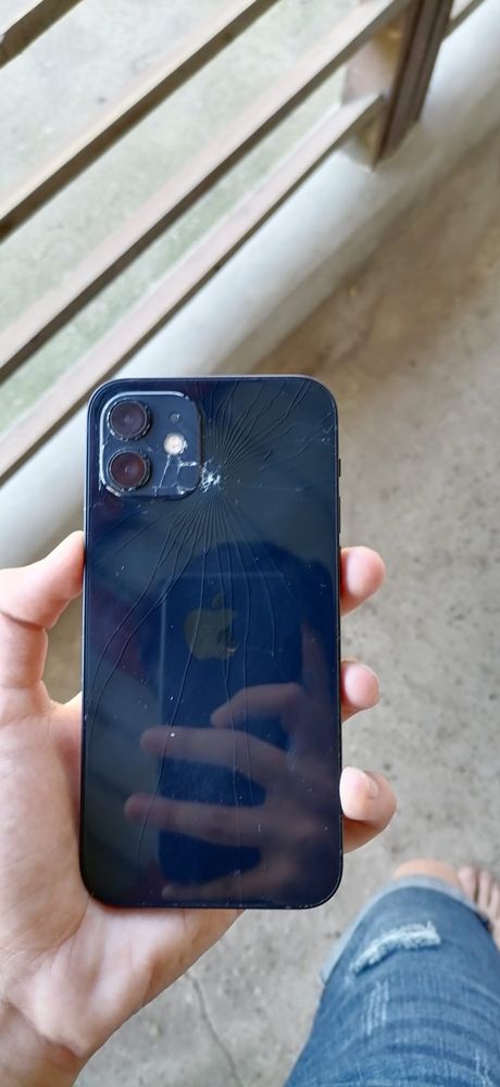 Schimb iphone 12,ochelari VR PS4,incarcator vb cons ps4,si alte acesor