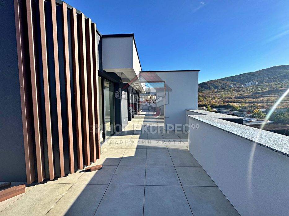 Апартамент, с 3 спални, ново строителство, панорамна гледка, кв.Запад